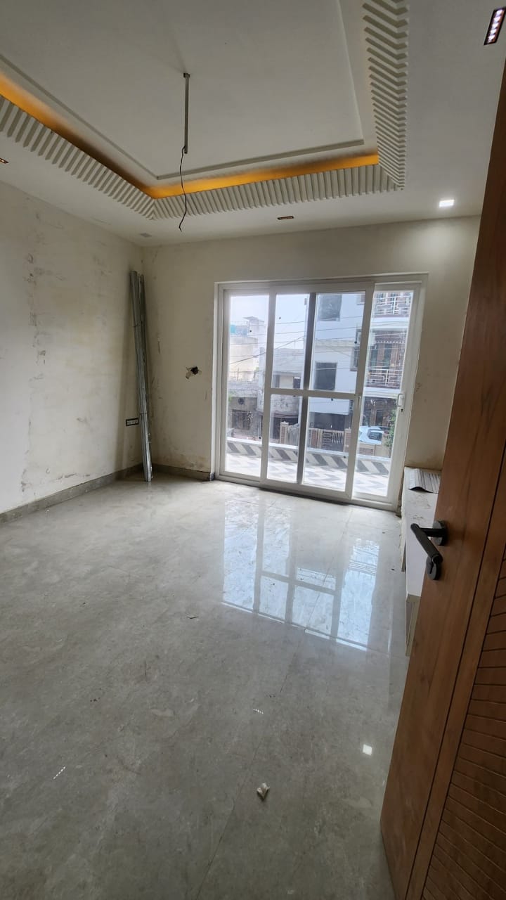 3 BHK, Builder Floor