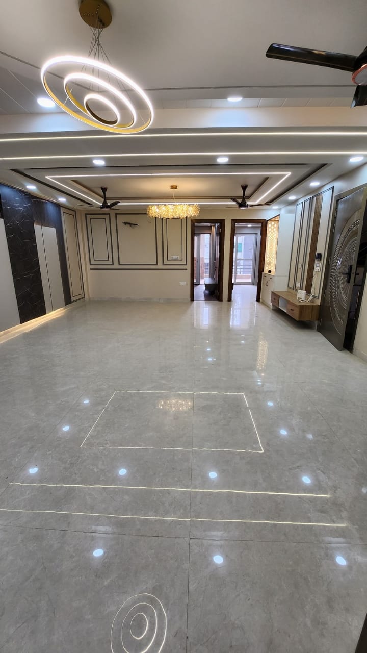 4 BHK, Builder Floor