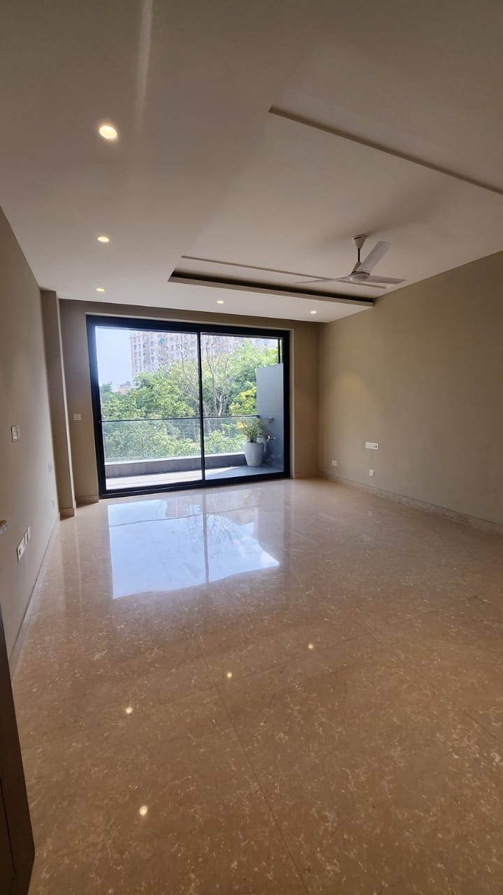 4 BHK, Builder Floor