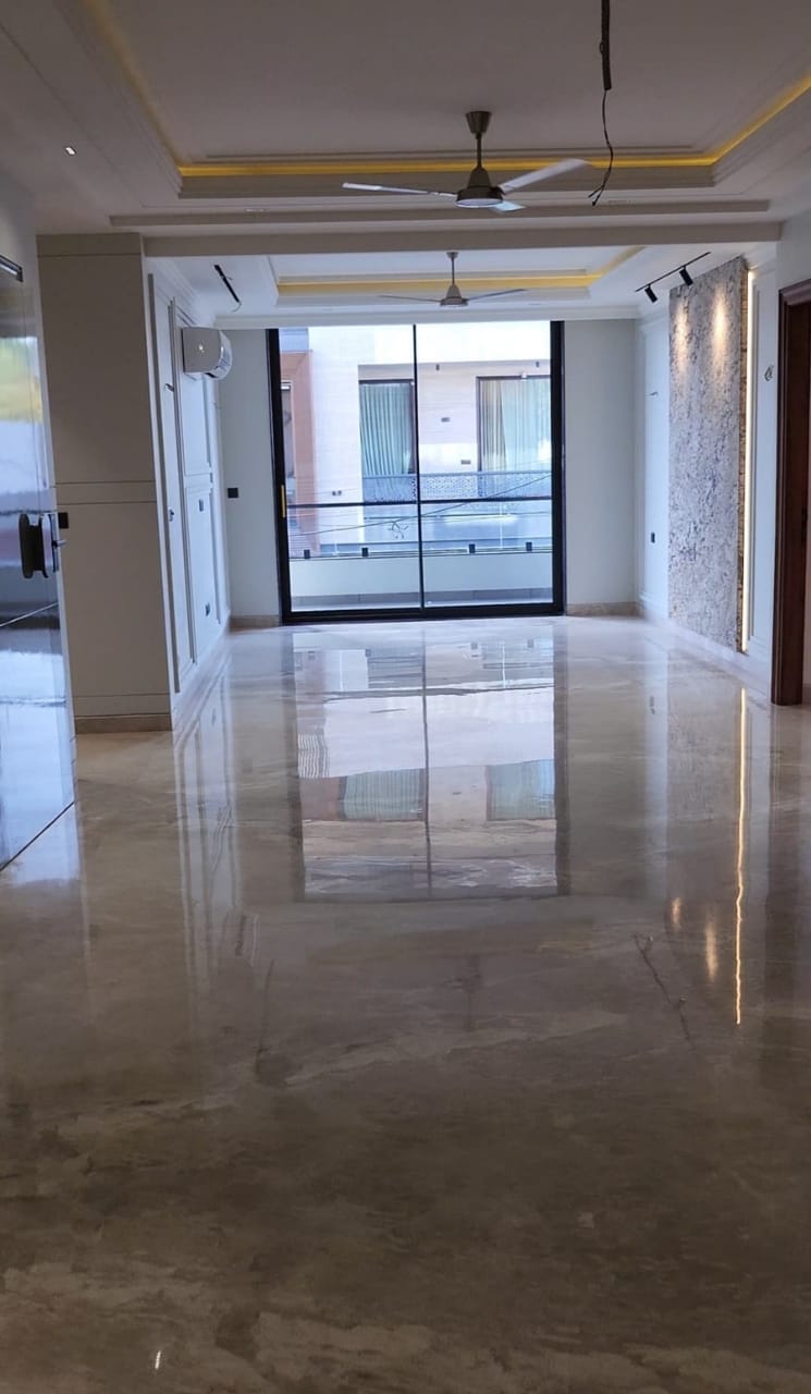 4 BHK, Builder Floor