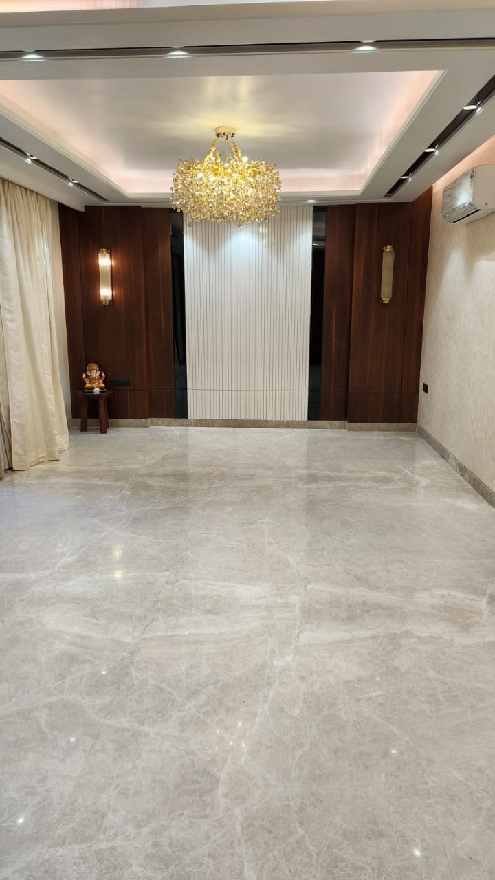4 BHK, Builder Floor