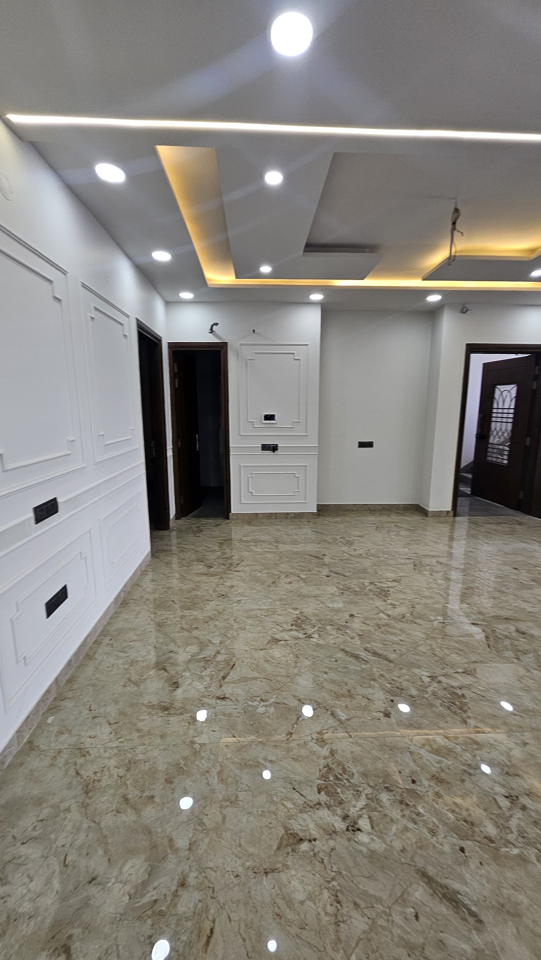 4 BHK, Builder Floor