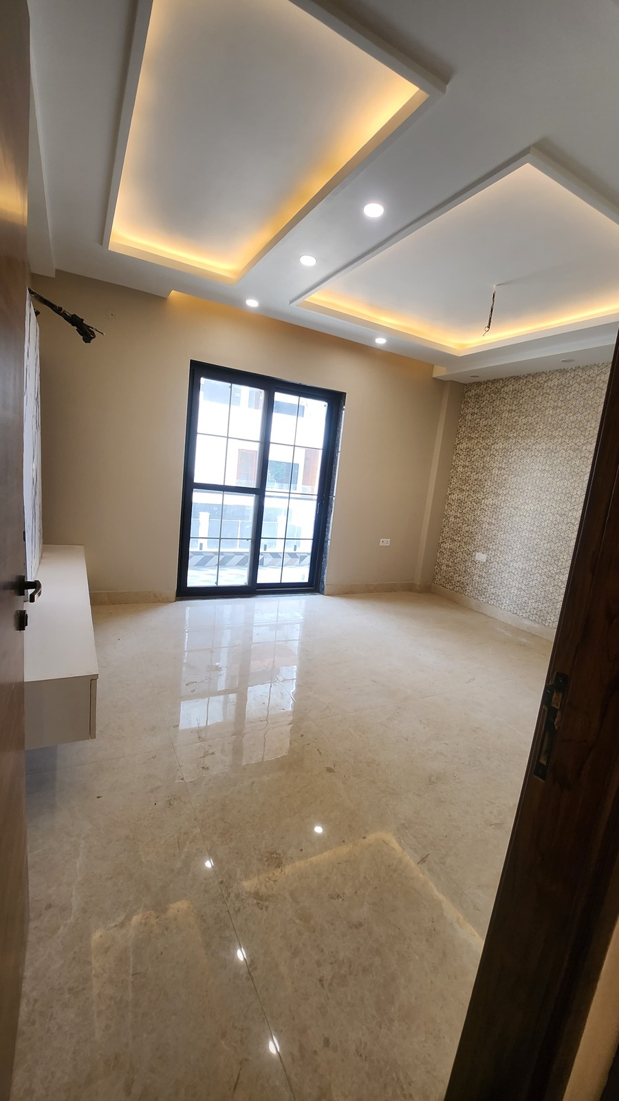 4 BHK, Builder Floor